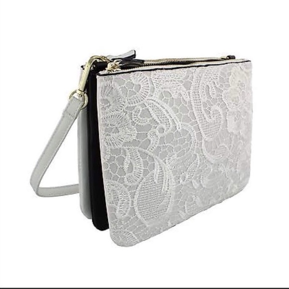 NWT Moda of New York Lace designed handbag made up of 3 separated compartments - Picture 2 of 4